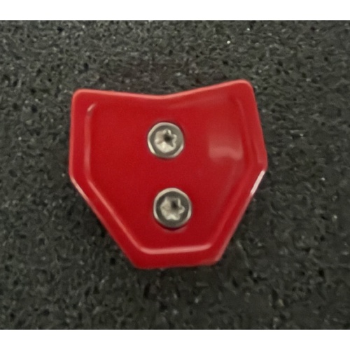 MAKO 360 Australia   Badge   Universal Small   Red         (B UNV R)