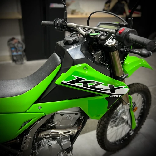 IMS Fuel Tanks Australia   113 166-N2  :  Kawasaki 3.8 Gallon  CLEAR Screw Cap  KLX 250 S EFI (09-20). KLX 300  (21-26).