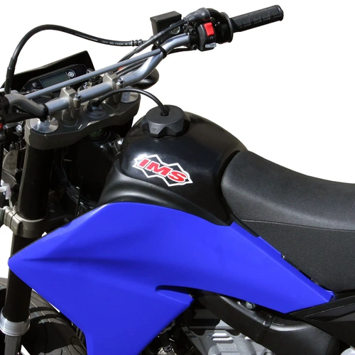 IMS Fuel Tanks Australia   117 331-BK  :  Yamaha 3.0 Gallon  BLACK Screw Cap  WR 250 R (08-20). WR 250 X (08-16).